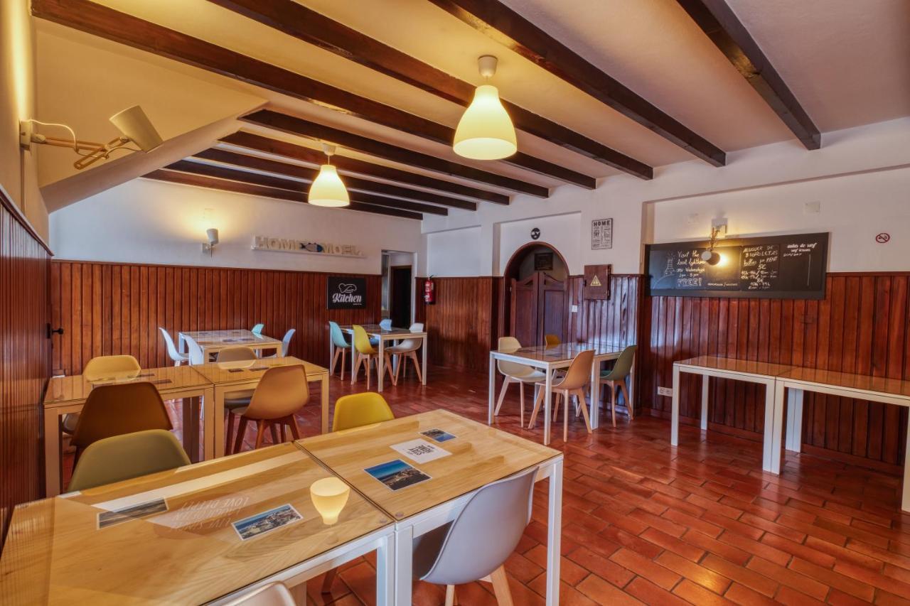 Homemoel Local Accomodation Al São Pedro de Muel Extérieur photo