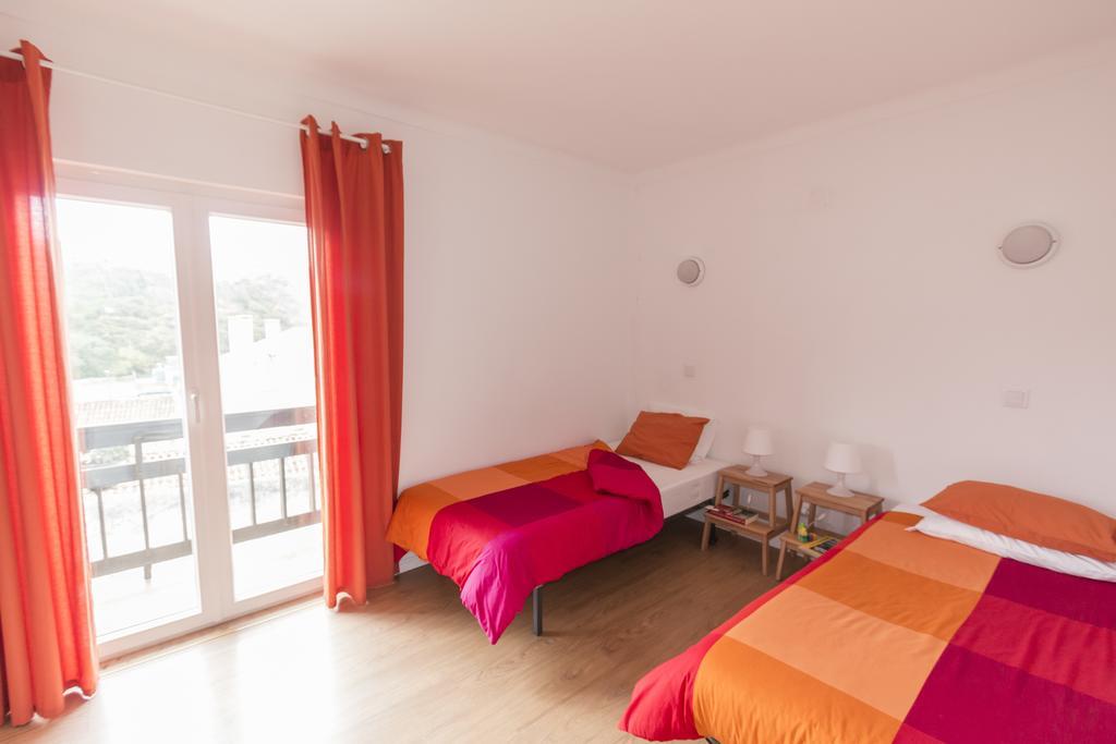 Homemoel Local Accomodation Al São Pedro de Muel Extérieur photo
