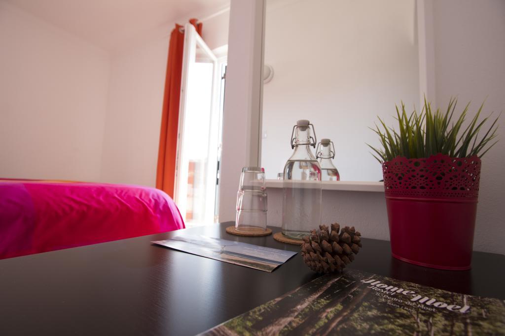Homemoel Local Accomodation Al São Pedro de Muel Extérieur photo
